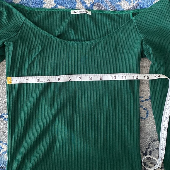 Reformation off shoulder long sleeve top - Picture 6 of 6